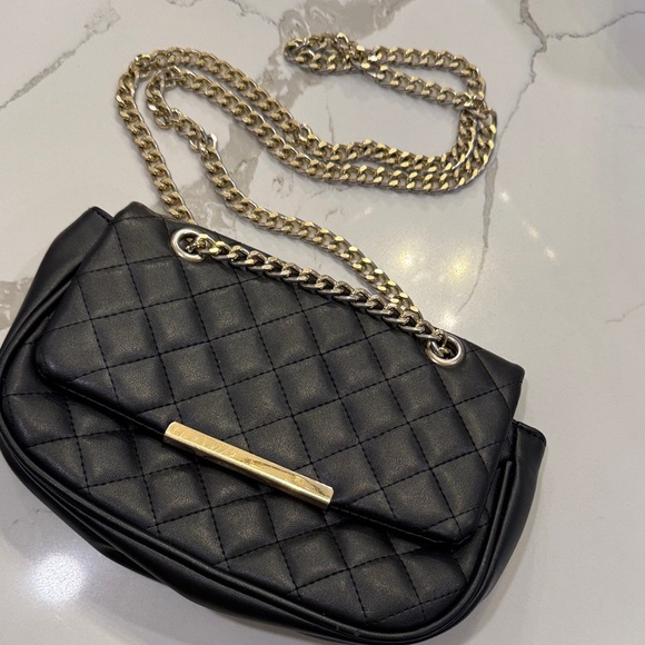 Ardene Black Quilted Chain Purse - Picture 1 of 4